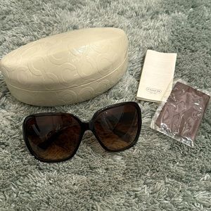 COACH/ sunglasses/ dark tortoise